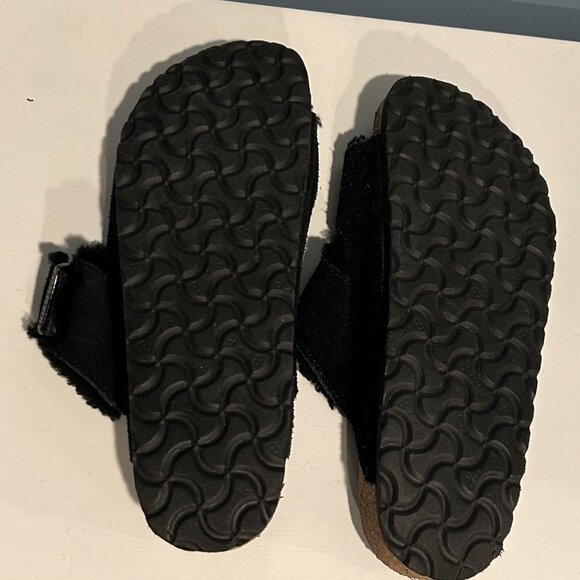 Women's Birkenstock Arizona Shearling Sandals - Size 39 - Black - Excellent Cond - Picture 3 of 4
